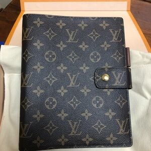 Louis Vuitton Large Agenda Cover-Like New Authentic